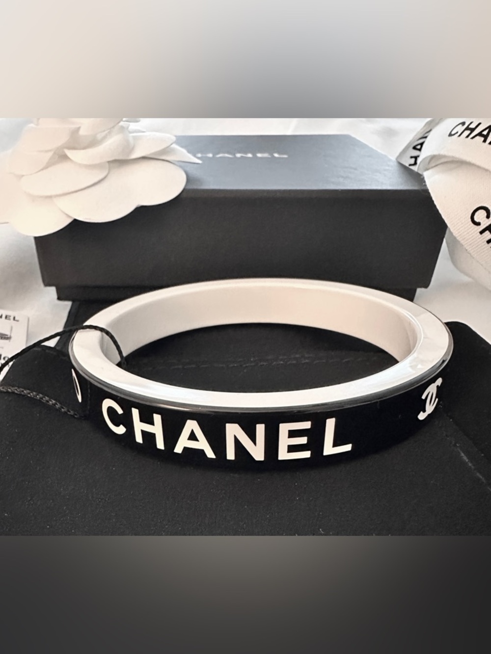 New CHANEL Black and White Resin COCO CHANEL Logo Hoop Earrings. NIB FULL SET🖤